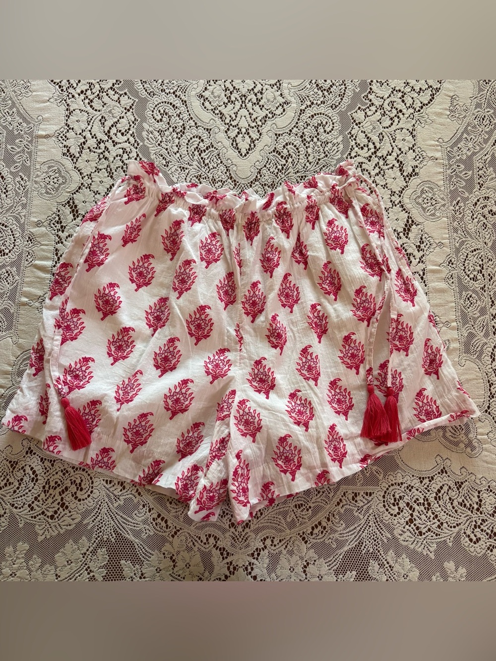 pink and white roller rabbit x target shorts xs